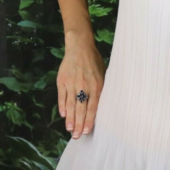 Sterling Silver Purple Amethyst Ring size 9 1/4 - Picture 2 of 7